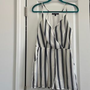 V-neck spaghetti strap romper